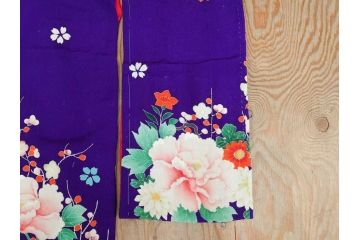 大正〜昭和初期　縮緬(ちりめん)　正絹　牡丹　梅　菊　桔梗　子供着物(子ども、古布、リメイク、衣装、Japanese KIMONO)(R-076758)