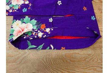 大正〜昭和初期　縮緬(ちりめん)　正絹　牡丹　梅　菊　桔梗　子供着物(子ども、古布、リメイク、衣装、Japanese KIMONO)(R-076758)