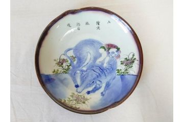 大正〜昭和初期　伊万里　色絵　猪に僮乗るの図　豚　花園　約23cm　7.5寸　繊細な図柄と色淡いが素敵な中皿(和皿、和食器、七寸五分)(R-076761)