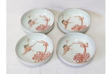 江戸期　伊万里　色絵　約13cm　4.5寸　鶴に巻物図　縁起の良い図柄が上品ななます皿4枚セット(小皿、和皿、深皿、和食器、四寸五分)(R-076762)