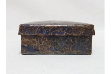 玉川堂　煙草盆(煙草箱、角盆付蓋物、煙草具、たばこ盆、タバコ盆、小物入れ、小箱、共箱付き)(R-076768)