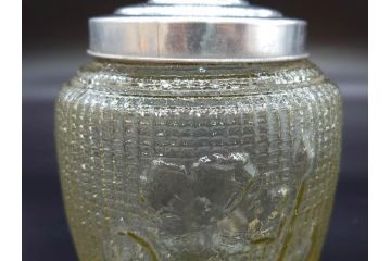 戦前　大正〜昭和初期　花のデザインが魅力のあめや瓶(菓子瓶、砂糖壷、キャンディーポット、ガラス瓶、ガラスビン、蓋(フタ)付き、ペロペロ、飴屋)(R-076769)