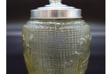 戦前　大正〜昭和初期　花のデザインが魅力のあめや瓶(菓子瓶、砂糖壷、キャンディーポット、ガラス瓶、ガラスビン、蓋(フタ)付き、ペロペロ、飴屋)(R-076769)
