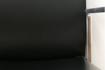 中古　美品!!　Cassina(カッシーナ)　184EVE(イヴ)　洗練されたモダンデザインが目を引くアームチェア(ダイニングチェア、椅子、イス)(定価約30万円)(R-076780)