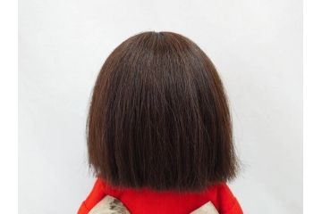 工房朋　春幸作　ガラスケース付き　ほっこりとした可愛らしさのある市松人形(古布、着物、子供、子ども、女の子、着せ替え人形)(R-076781)