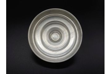 アンティーク雑貨　当時物　デッドストック　アルミ蓋　レトロな雰囲気漂うガラス瓶3個セット(角型、角瓶、キャニスター、ガラスビン、菓子瓶、硝子、フタ付き、小物入れ、ディスプレイ雑貨、古道具、店舗什器)(R-076783)