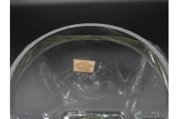 アンティーク雑貨　当時物　デッドストック　アルミ蓋　大・中・小　色々な用途に対応できる蓋付きガラス瓶3個セット(角瓶、角型、硝子、キャニスター、ガラスビン、菓子瓶、小物入れ、ディスプレイ雑貨、古道具、店舗什器、フタ付き)(R-076784)