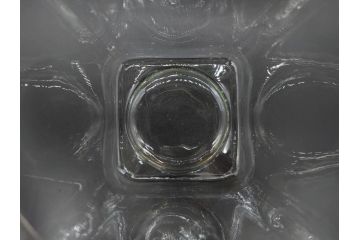 アンティーク雑貨　当時物　デッドストック　アルミ蓋　大・中・小　色々な用途に対応できる蓋付きガラス瓶3個セット(角瓶、角型、硝子、キャニスター、ガラスビン、菓子瓶、小物入れ、ディスプレイ雑貨、古道具、店舗什器、フタ付き)(R-076784)