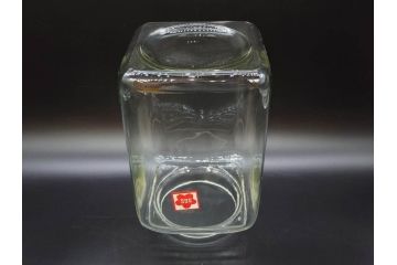 アンティーク雑貨　当時物　デッドストック　アルミ蓋　大・中・小　色々な用途に対応できる蓋付きガラス瓶3個セット(角瓶、角型、硝子、キャニスター、ガラスビン、菓子瓶、小物入れ、ディスプレイ雑貨、古道具、店舗什器、フタ付き)(R-076784)