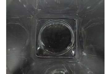 アンティーク雑貨　当時物　デッドストック　アルミ蓋　大・中・小　色々な用途に対応できる蓋付きガラス瓶3個セット(角瓶、角型、硝子、キャニスター、ガラスビン、菓子瓶、小物入れ、ディスプレイ雑貨、古道具、店舗什器、フタ付き)(R-076784)