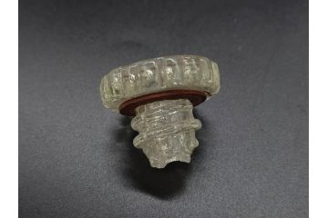 大正〜昭和初期　FEEDING BOTTLE　I.IWASAKI&CO.　レトロなディスプレイを盛り上げるエンボス瓶(哺乳瓶、ボトル、日本製、ガラス瓶)(R-076785)