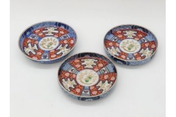 江戸期　古伊万里　色絵　染付　約13cm　4.3寸　華やかな図柄が目を惹く小皿3枚セット(和皿、和食器、四寸三分)(R-076788)