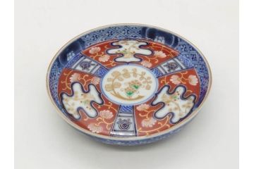 江戸期　古伊万里　色絵　染付　約13cm　4.3寸　華やかな図柄が目を惹く小皿3枚セット(和皿、和食器、四寸三分)(R-076788)