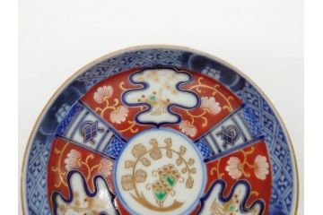 江戸期　古伊万里　色絵　染付　約13cm　4.3寸　華やかな図柄が目を惹く小皿3枚セット(和皿、和食器、四寸三分)(R-076788)