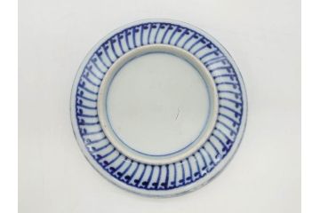 江戸期　古伊万里　色絵　染付　約13cm　4.3寸　華やかな図柄が目を惹く小皿3枚セット(和皿、和食器、四寸三分)(R-076788)