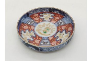 江戸期　古伊万里　色絵　染付　約13cm　4.3寸　華やかな図柄が目を惹く小皿3枚セット(和皿、和食器、四寸三分)(R-076788)
