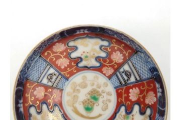 江戸期　古伊万里　色絵　染付　約13cm　4.3寸　華やかな図柄が目を惹く小皿3枚セット(和皿、和食器、四寸三分)(R-076788)