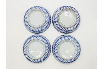 江戸期　古伊万里　色絵　染付　約12cm　4寸　華やかな図柄が目を惹く小皿4枚セット(和皿、和食器、四寸)(R-076789)