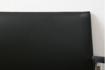 中古　美品!!　Cassina(カッシーナ)　184EVE(イヴ)　洗練されたモダンデザインが目を引くアームチェア(ダイニングチェア、椅子、イス)(定価約30万円)(R-076794)