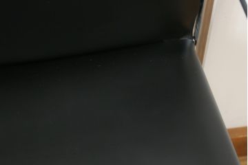 中古　美品!!　Cassina(カッシーナ)　184EVE(イヴ)　洗練されたモダンデザインが目を引くアームチェア(ダイニングチェア、椅子、イス)(定価約30万円)(R-076794)