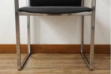 中古　美品!!　Cassina(カッシーナ)　184EVE(イヴ)　洗練されたモダンデザインが目を引くアームチェア(ダイニングチェア、椅子、イス)(定価約30万円)(R-076794)