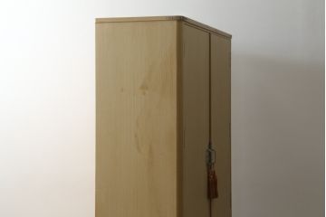 中古　伝統工芸士　松永修一作　柔らかな木の色味が魅力的な加茂総桐箪笥(胴丸、総桐たんす、衣装箪笥、着物箪笥、和タンス、引き出し)(R-076797)