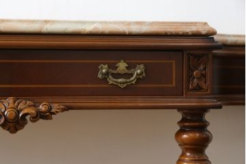 中古　イタリア製　高級品!!　天板大理石　細部まで施されたカービングが美しい上品なデザインのコンソールテーブル(サイドテーブル、花台、飾り台)(R-076800)