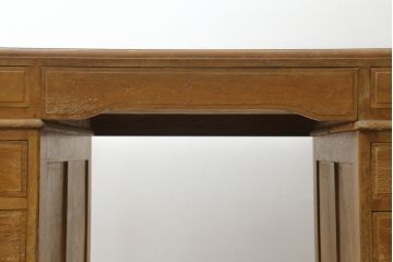和製アンティーク　ナラ材　レトロな佇まいが味わい深い組み立て式の両袖机(ニーホールデスク、ワークデスク、在宅用、在宅ワーク用)(R-076801)
