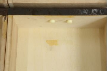 中古　美品!!　特注　オーダー品　三方タモ材玉杢　組子入り　和の空間づくりにおすすめの収納棚(戸棚、水屋箪笥、茶箪笥、サイドボード、サイドキャビネット)(R-076803)