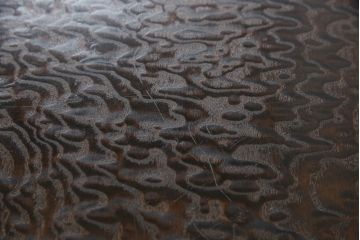 中古　美品!!　特注　オーダー品　三方タモ材玉杢　組子入り　和の空間づくりにおすすめの収納棚(戸棚、水屋箪笥、茶箪笥、サイドボード、サイドキャビネット)(R-076803)