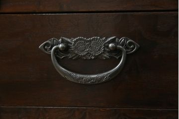 中古　美品!!　特注　オーダー品　三方タモ材玉杢　組子入り　和の空間づくりにおすすめの収納棚(戸棚、水屋箪笥、茶箪笥、サイドボード、サイドキャビネット)(R-076803)
