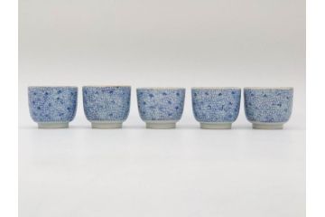 江戸後期　微塵唐草文染付　金縁と緻密な線描きが素敵なそば猪口5客セット(みじんからくさ、蕎麦猪口、湯呑み、湯のみ、和食器)(R-076808)