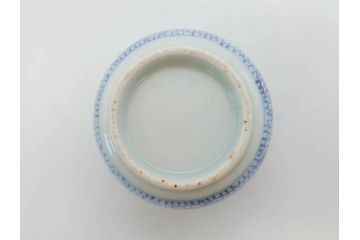 江戸後期　微塵唐草文染付　金縁と緻密な線描きが素敵なそば猪口5客セット(みじんからくさ、蕎麦猪口、湯呑み、湯のみ、和食器)(R-076808)