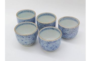 江戸後期　微塵唐草文染付　金縁と緻密な線描きが素敵なそば猪口5客セット(みじんからくさ、蕎麦猪口、湯呑み、湯のみ、和食器)(R-076809)