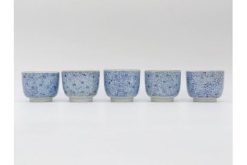 江戸後期　微塵唐草文染付　金縁と緻密な線描きが素敵なそば猪口5客セット(みじんからくさ、蕎麦猪口、湯呑み、湯のみ、和食器)(R-076809)