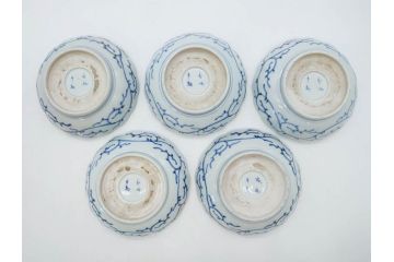 江戸後期　古伊万里　成化年製　微塵唐草文染付　約15cm　5寸　繊細な線描きが見事ななます皿5枚セット(みじんからくさ、中皿、和皿、和食器、五寸)(R-076810)