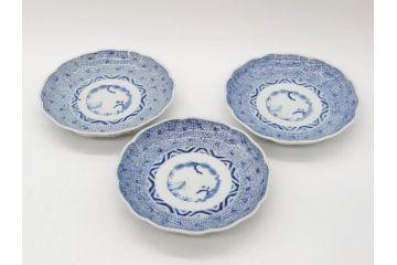 江戸後期　古伊万里　大明成化年製　微塵唐草文染付　約18cm　6寸　繊細な線描きが見事な中皿3枚セット(みじんからくさ、和皿、和食器、六寸)(R-076811)