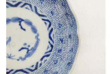 江戸後期　古伊万里　大明成化年製　微塵唐草文染付　約18cm　6寸　繊細な線描きが見事な中皿3枚セット(みじんからくさ、和皿、和食器、六寸)(R-076811)