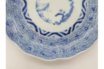 江戸後期　古伊万里　大明成化年製　微塵唐草文染付　約18cm　6寸　繊細な線描きが見事な中皿3枚セット(みじんからくさ、和皿、和食器、六寸)(R-076811)