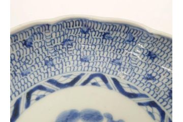 江戸後期　古伊万里　大明成化年製　微塵唐草文染付　約18cm　6寸　繊細な線描きが見事な中皿3枚セット(みじんからくさ、和皿、和食器、六寸)(R-076811)
