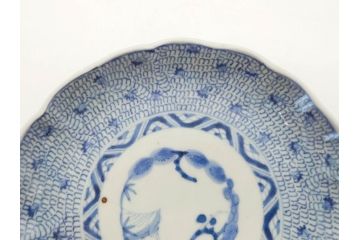 江戸後期　古伊万里　大明成化年製　微塵唐草文染付　約18cm　6寸　繊細な線描きが見事な中皿3枚セット(みじんからくさ、和皿、和食器、六寸)(R-076811)
