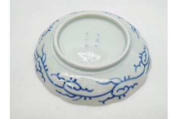 江戸後期　古伊万里　大明成化年製　微塵唐草文染付　約18cm　6寸　繊細な線描きが見事な中皿3枚セット(みじんからくさ、和皿、和食器、六寸)(R-076812)