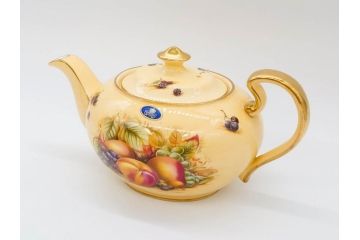 イギリス　EYNSLEY(エインズレイ)　オーチャードゴールド　優雅なティータイムにおすすめのティーポット(スティル・ライフ・フルーツ、洋食器、英国)(R-076813)