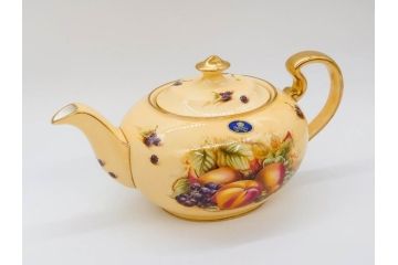 イギリス　EYNSLEY(エインズレイ)　オーチャードゴールド　優雅なティータイムにおすすめのティーポット(スティル・ライフ・フルーツ、洋食器、英国)(R-076813)