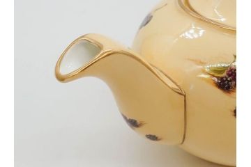 イギリス　EYNSLEY(エインズレイ)　オーチャードゴールド　優雅なティータイムにおすすめのティーポット(スティル・ライフ・フルーツ、洋食器、英国)(R-076813)