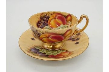 イギリス　EYNSLEY(エインズレイ)　オーチャードゴールド　食卓を彩る華やかなティーカップ&ソーサー5客セット(C&S、スティル・ライフ・フルーツ、洋食器、英国)(R-076816)