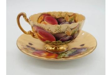 イギリス　EYNSLEY(エインズレイ)　オーチャードゴールド　食卓を彩る華やかなティーカップ&ソーサー5客セット(C&S、スティル・ライフ・フルーツ、洋食器、英国)(R-076816)