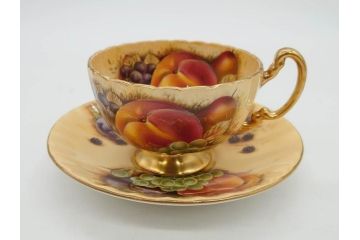 イギリス　EYNSLEY(エインズレイ)　オーチャードゴールド　食卓を彩る華やかなティーカップ&ソーサー5客セット(C&S、スティル・ライフ・フルーツ、洋食器、英国)(R-076816)