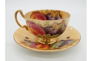 イギリス　EYNSLEY(エインズレイ)　オーチャードゴールド　食卓を彩る華やかなティーカップ&ソーサー5客セット(C&S、スティル・ライフ・フルーツ、洋食器、英国)(R-076816)