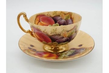 イギリス　EYNSLEY(エインズレイ)　オーチャードゴールド　食卓を彩る華やかなティーカップ&ソーサー5客セット(C&S、スティル・ライフ・フルーツ、洋食器、英国)(R-076816)